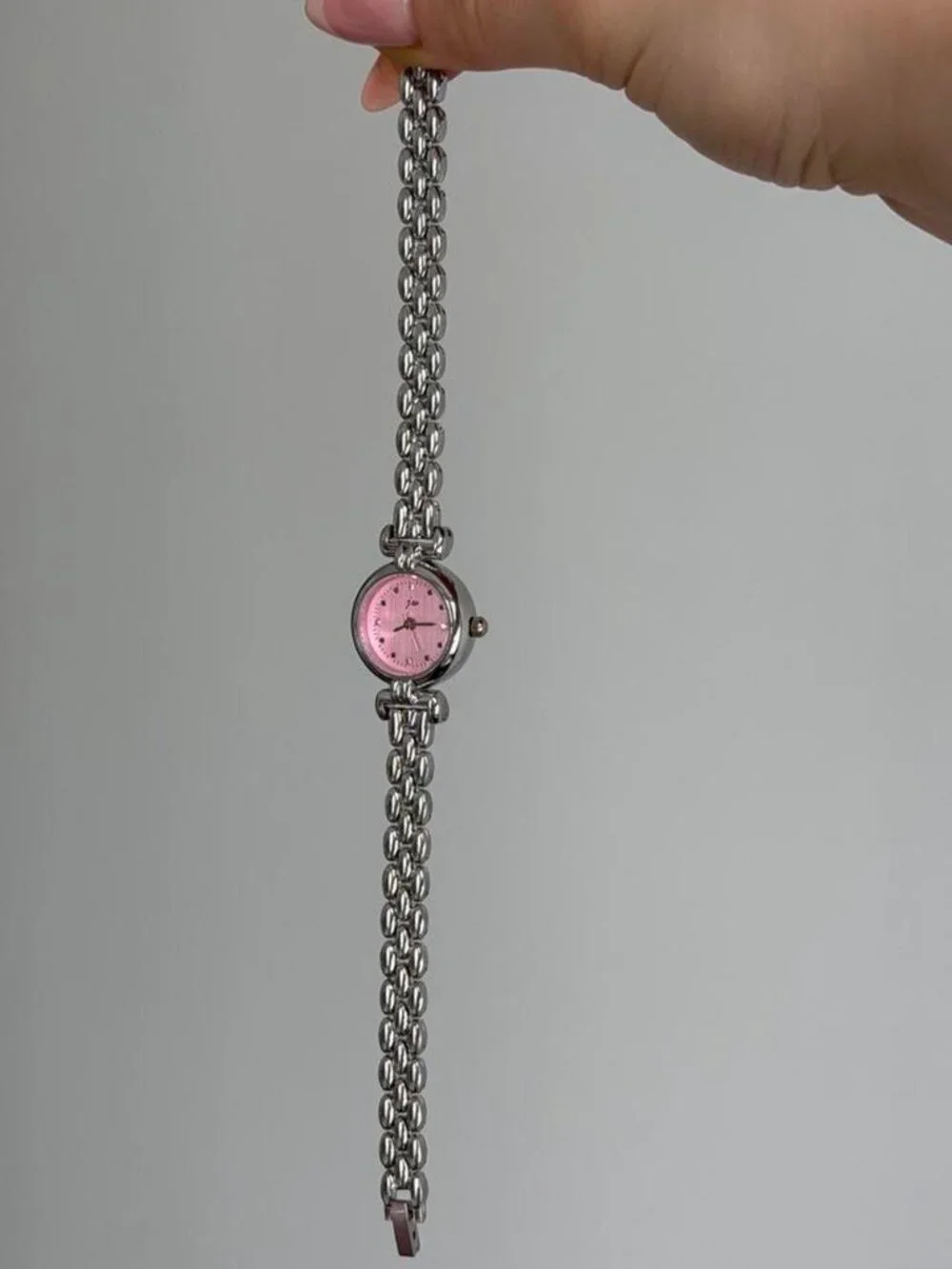 SKU0615 vintage vibe silver pink dial round watch Stainless steel + gift bag
